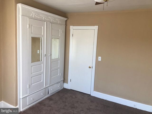 320 POWELL ST, Gloucester City, NJ 08030