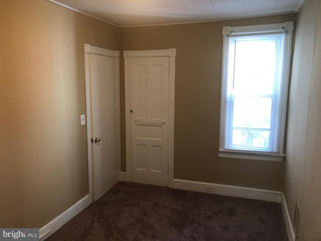 320 POWELL ST, Gloucester City, NJ 08030