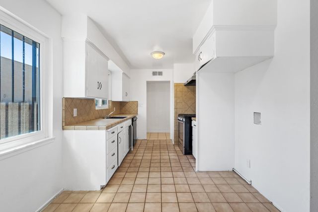 4584 E Tulare Street, Fresno, CA 93702