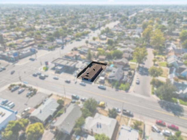 4584 E Tulare Street, Fresno, CA 93702