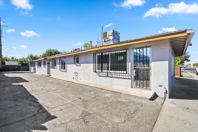 4584 E Tulare Street, Fresno, CA 93702