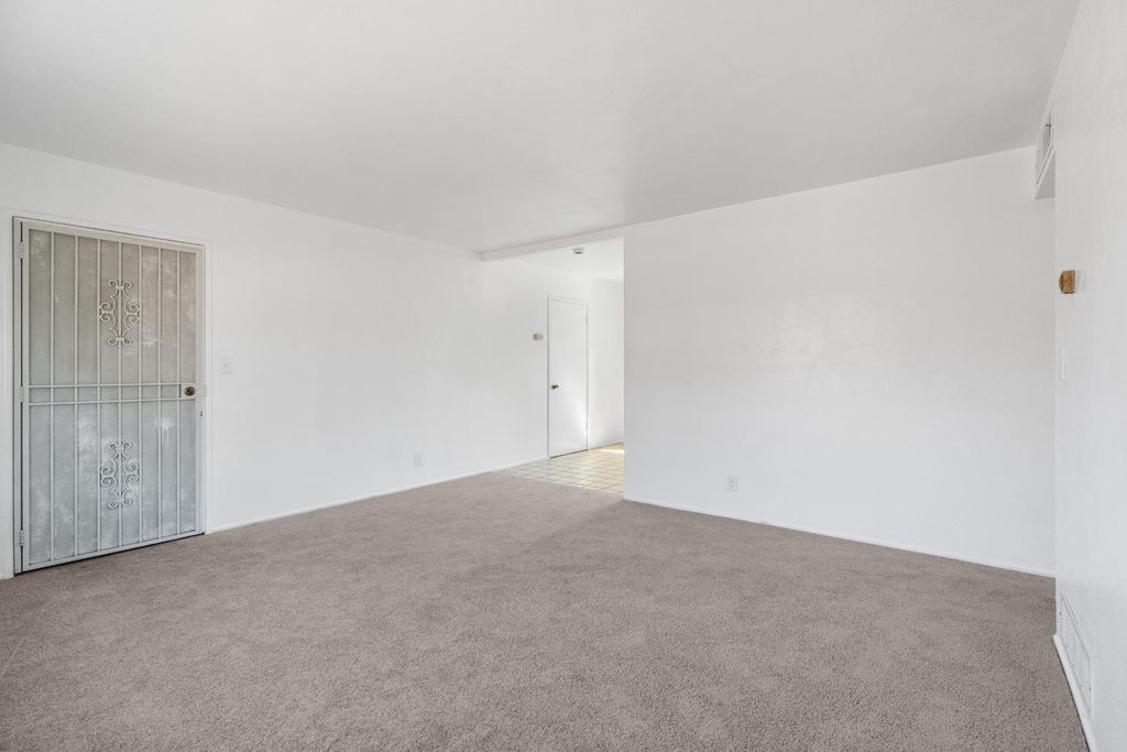 Image 17 of property listing at 4584 E Tulare Street, Fresno, CA 93702