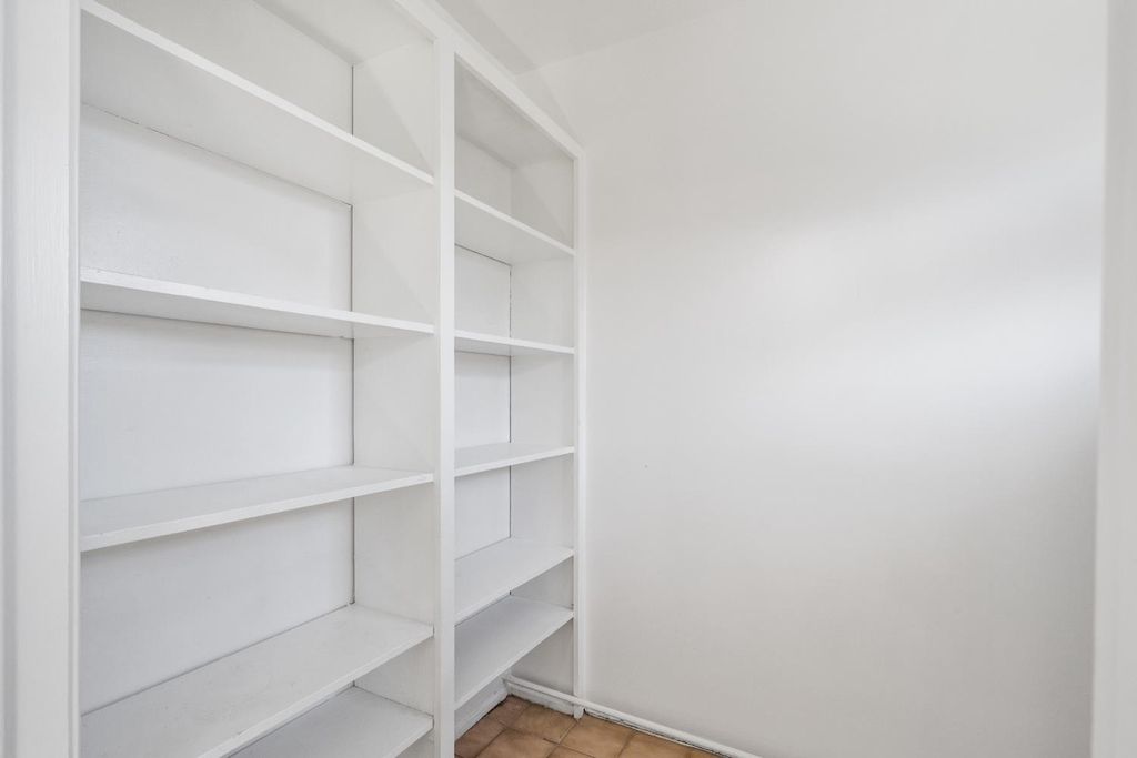 Image 20 of property listing at 4584 E Tulare Street, Fresno, CA 93702