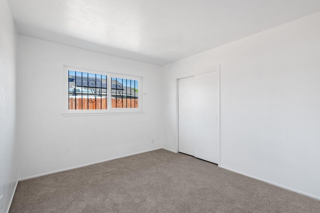 Image 23 of property listing at 4584 E Tulare Street, Fresno, CA 93702