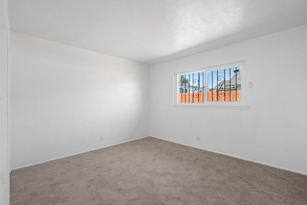 Image 24 of property listing at 4584 E Tulare Street, Fresno, CA 93702