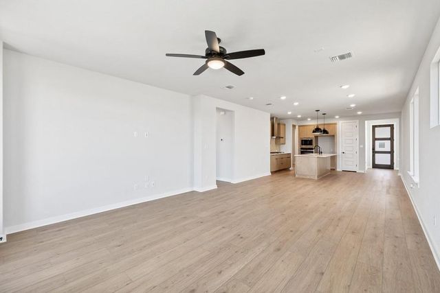 216 High Valley Drive, Liberty Hill, TX 78642