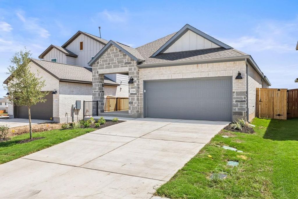 216 High Valley Drive, Liberty Hill, TX 78642