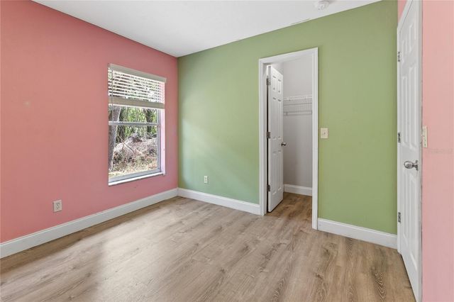 600 W CLARKE STREET, Wildwood, FL 34785