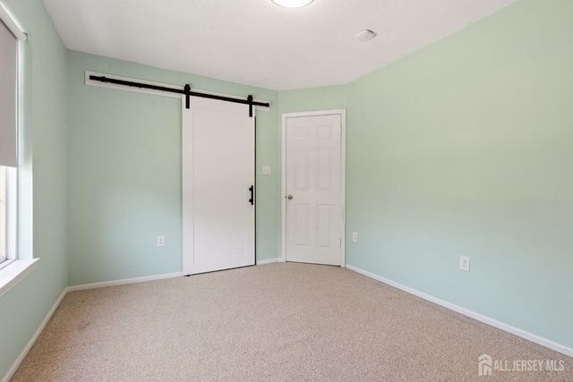 50 Glen Oaks Court, Old Bridge, NJ 08857