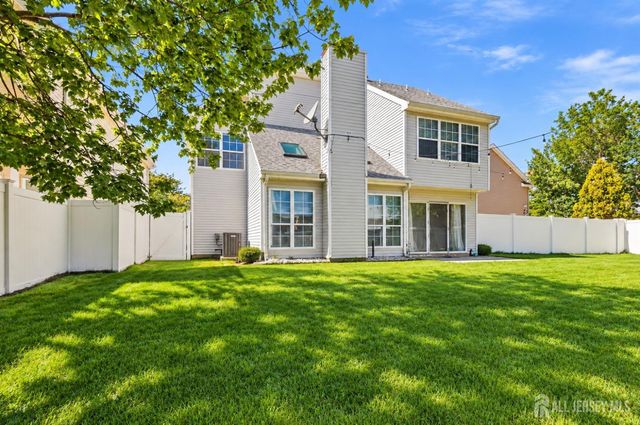 50 Glen Oaks Court, Old Bridge, NJ 08857