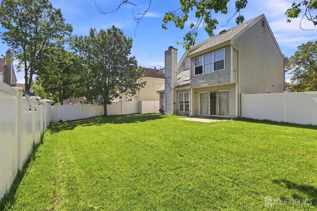 50 Glen Oaks Court, Old Bridge, NJ 08857