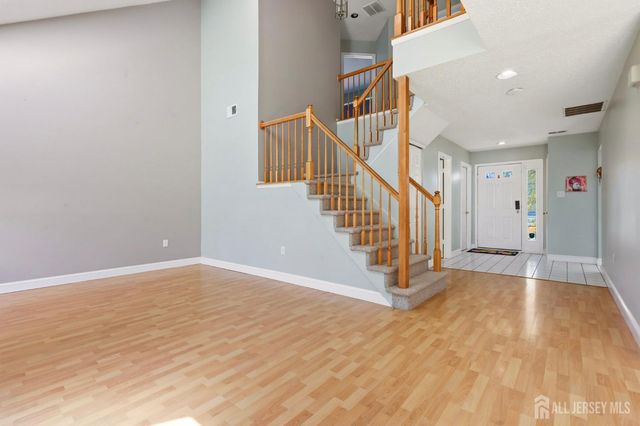 50 Glen Oaks Court, Old Bridge, NJ 08857