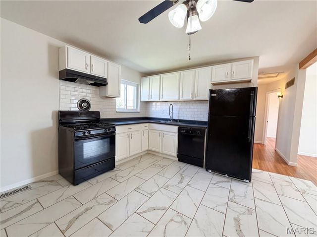 2243 Bolton Street, St Charles, MO 63301