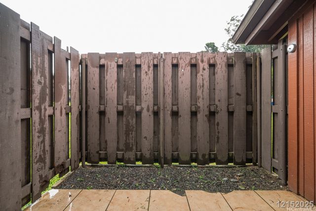 2069 California Avenue 17C, Wahiawa, HI 96786