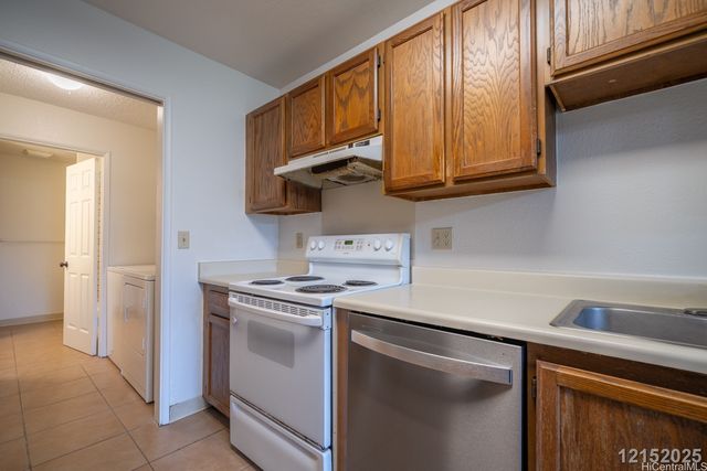 2069 California Avenue 17C, Wahiawa, HI 96786