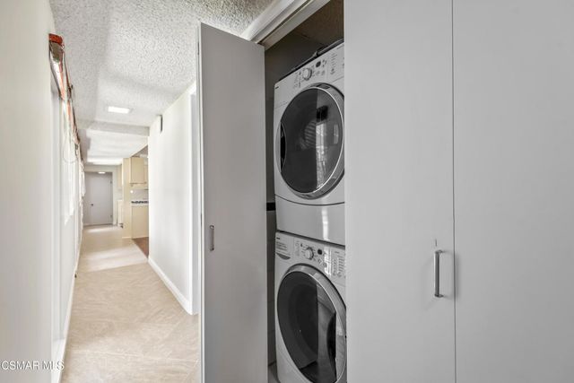 4230 Canoga Avenue, Woodland Hills, CA 91364