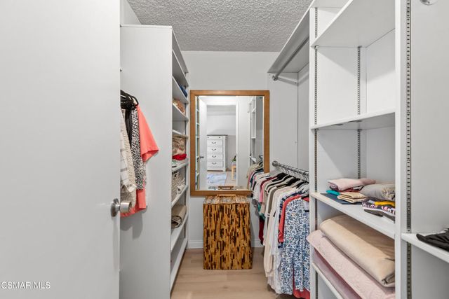 4230 Canoga Avenue, Woodland Hills, CA 91364