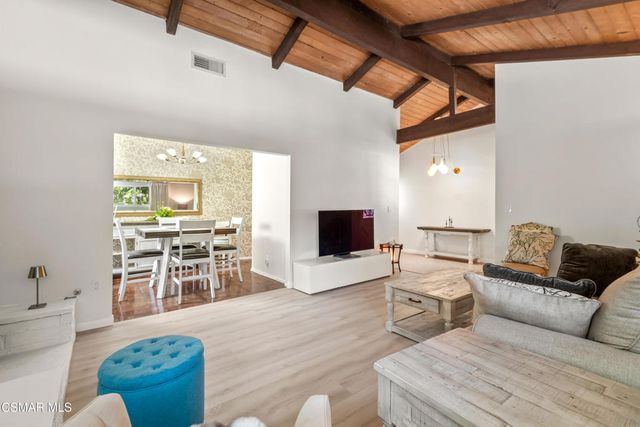 4230 Canoga Avenue, Woodland Hills, CA 91364