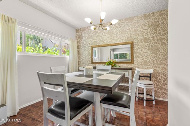 4230 Canoga Avenue, Woodland Hills, CA 91364