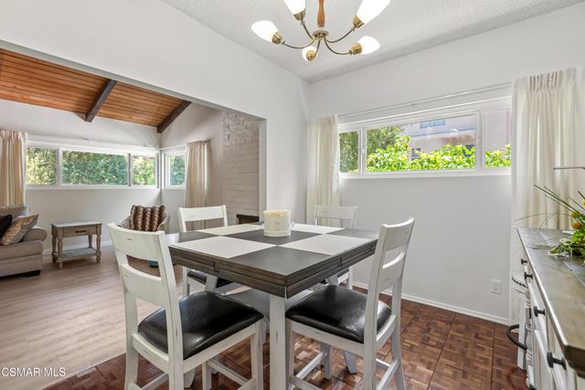 4230 Canoga Avenue, Woodland Hills, CA 91364