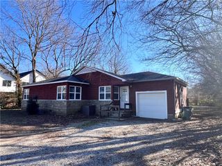 2301 Wedington Drive, Fayetteville, AR 72701