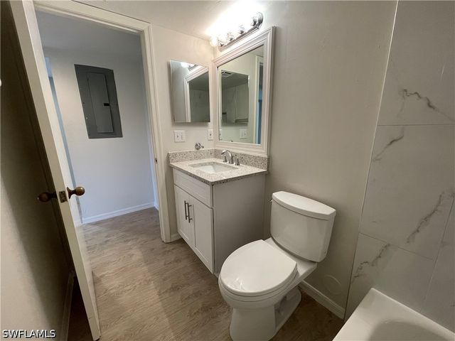 1200 Commonwealth CIR 103, Naples, FL 34116