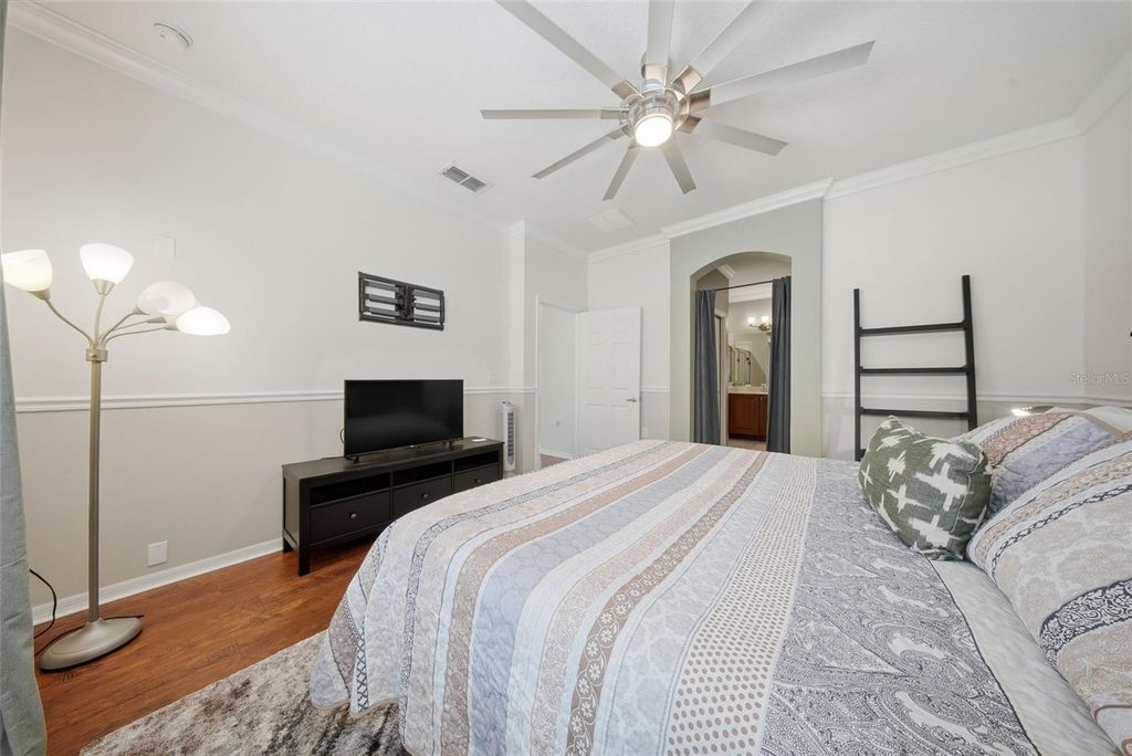 Image 21 of property listing at 20115 INDIAN ROSEWOOD DRIVE, Tampa, FL 33647