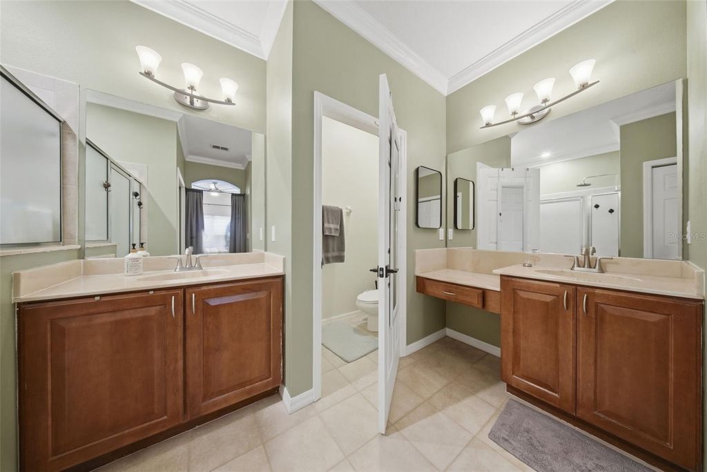 Image 22 of property listing at 20115 INDIAN ROSEWOOD DRIVE, Tampa, FL 33647