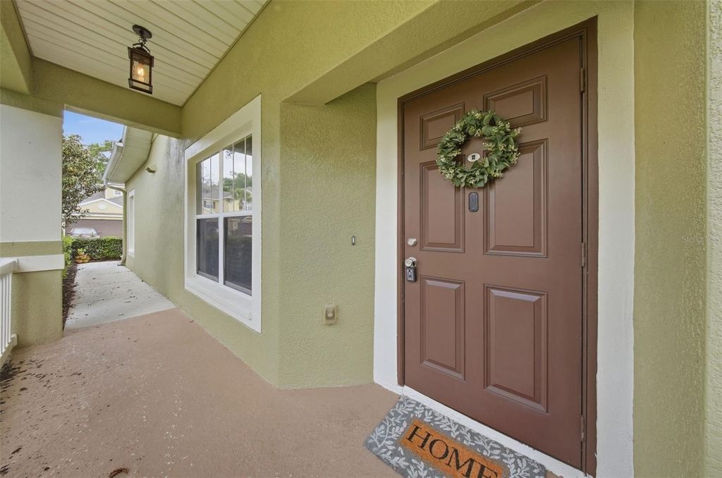 Image 4 of property listing at 20115 INDIAN ROSEWOOD DRIVE, Tampa, FL 33647