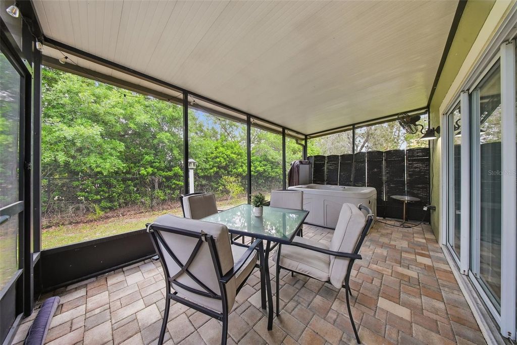 Image 32 of property listing at 20115 INDIAN ROSEWOOD DRIVE, Tampa, FL 33647