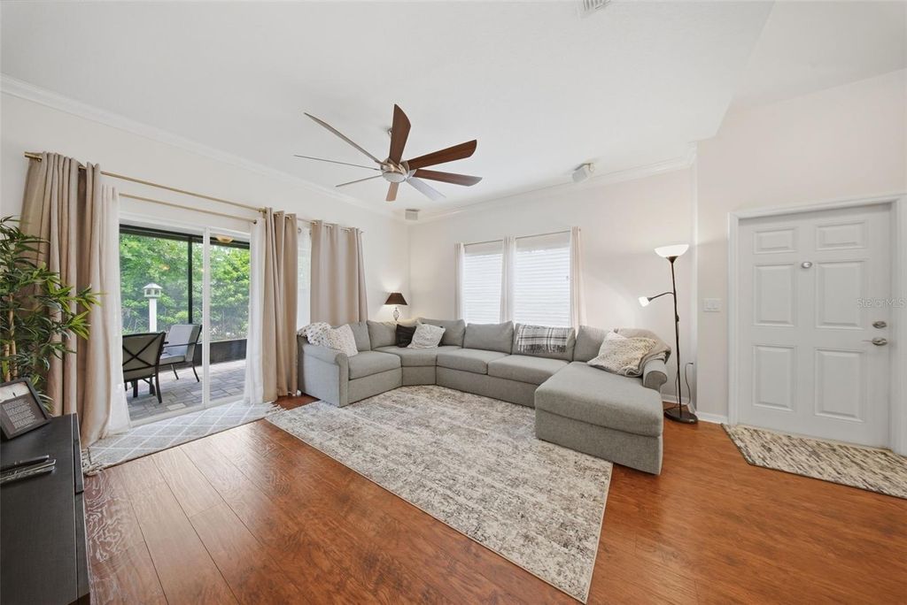 Image 9 of property listing at 20115 INDIAN ROSEWOOD DRIVE, Tampa, FL 33647