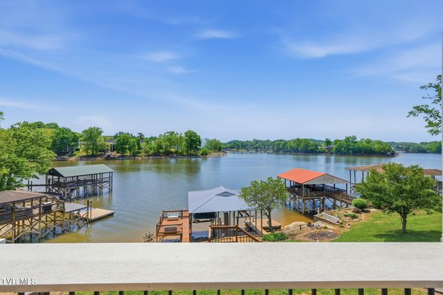 410 Lakeview Street, Bluff City, TN 37618