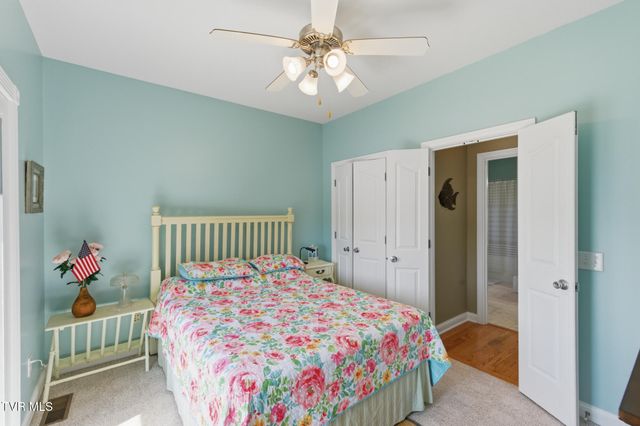 410 Lakeview Street, Bluff City, TN 37618