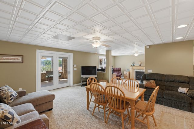 410 Lakeview Street, Bluff City, TN 37618