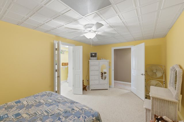 410 Lakeview Street, Bluff City, TN 37618
