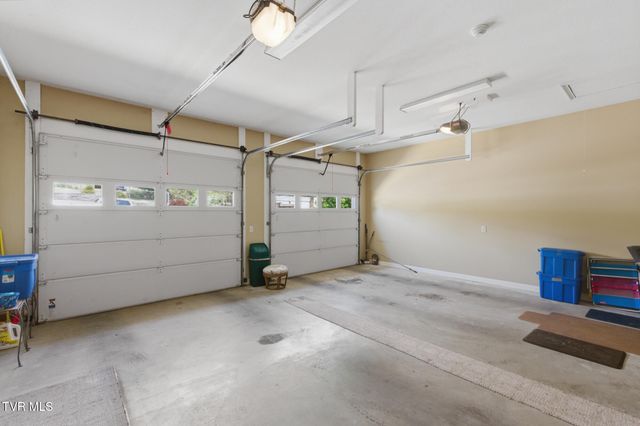410 Lakeview Street, Bluff City, TN 37618