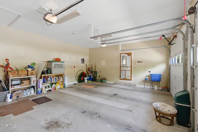 410 Lakeview Street, Bluff City, TN 37618