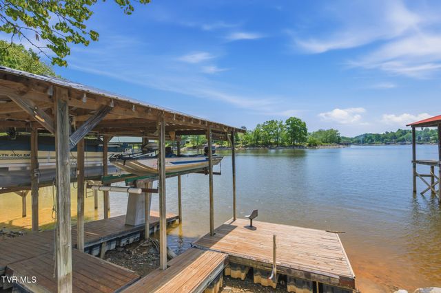 410 Lakeview Street, Bluff City, TN 37618