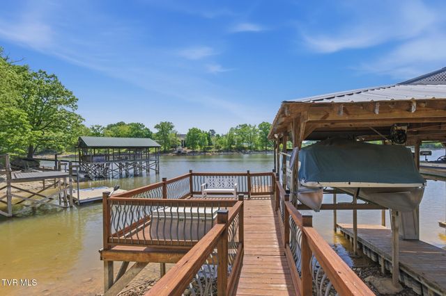 410 Lakeview Street, Bluff City, TN 37618