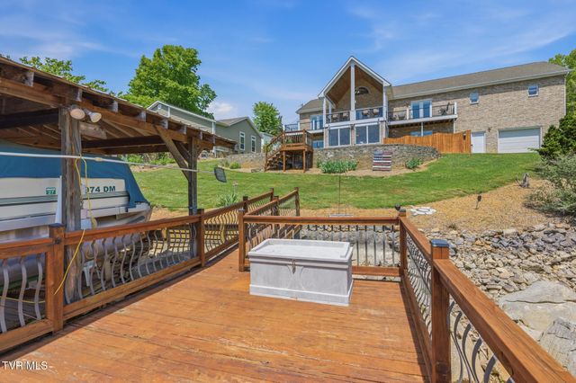 410 Lakeview Street, Bluff City, TN 37618