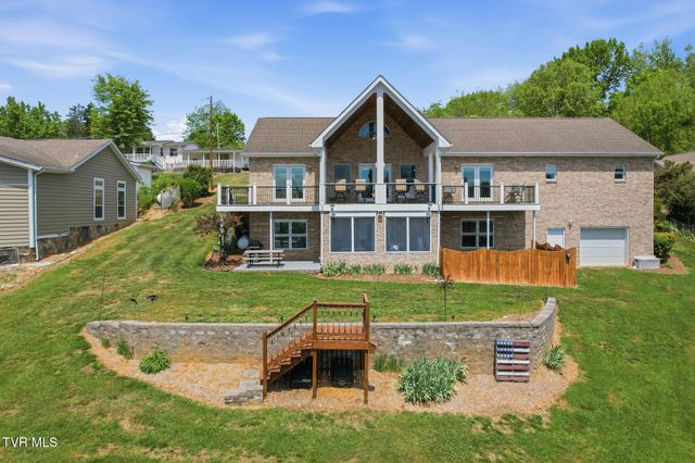 410 Lakeview Street, Bluff City, TN 37618