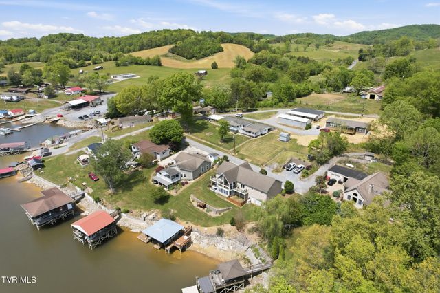410 Lakeview Street, Bluff City, TN 37618