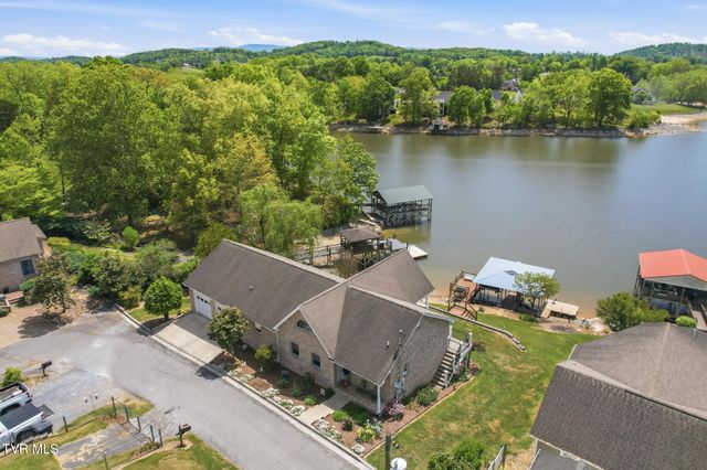 410 Lakeview Street, Bluff City, TN 37618