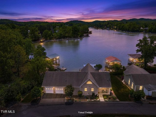 410 Lakeview Street, Bluff City, TN 37618