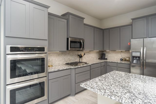 513 Sugar Trail Drive, League City, TX 77573