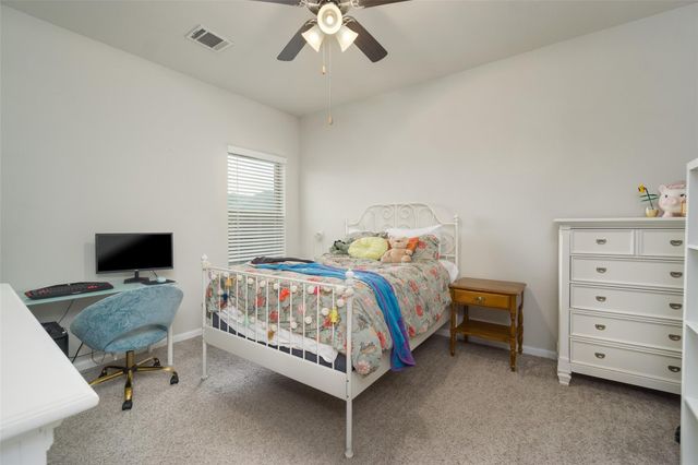 513 Sugar Trail Drive, League City, TX 77573