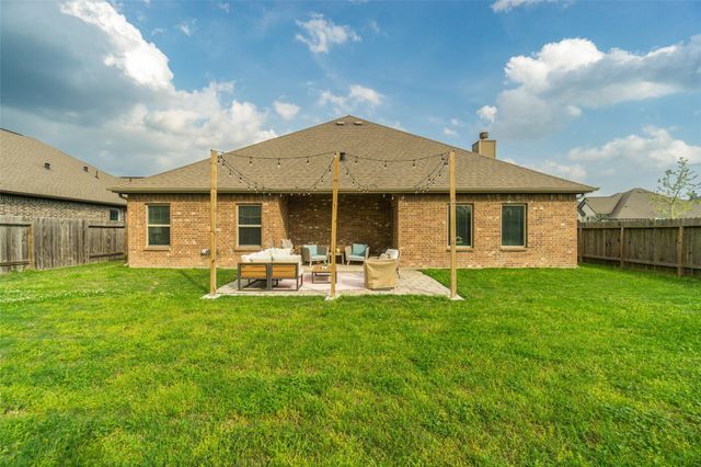 513 Sugar Trail Drive, League City, TX 77573