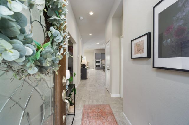 513 Sugar Trail Drive, League City, TX 77573