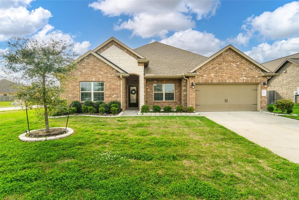 513 Sugar Trail Drive, League City, TX 77573
