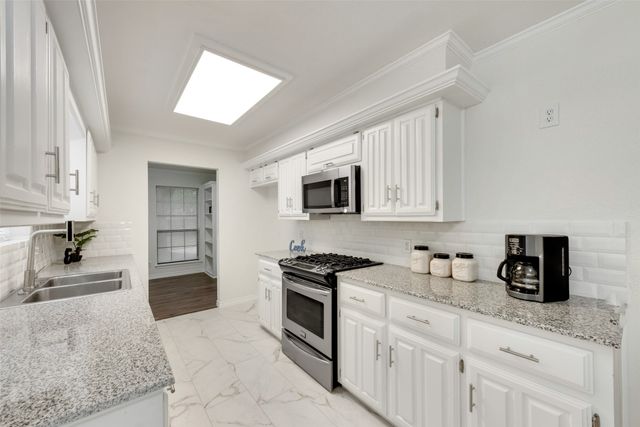 913 Vince Lane, Desoto, TX 75115